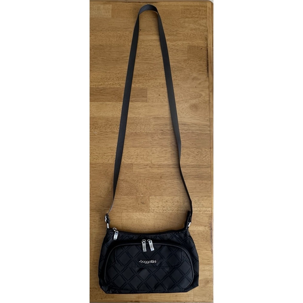 Baggallini Black Diamond Print Crossbody Bag Wallet Organizer Purse Travel